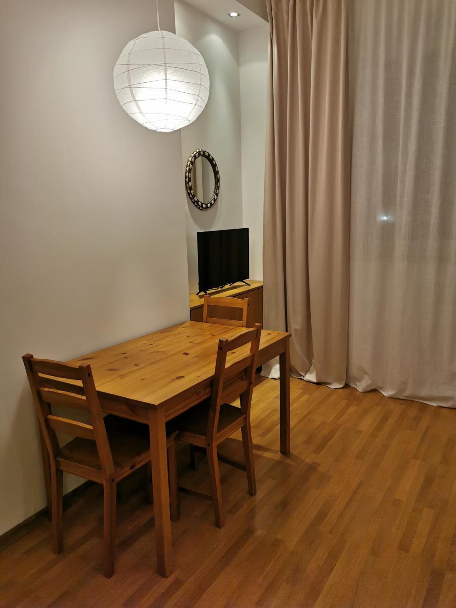 Cozy Spacious Apartment With Balcony Krakau Buitenkant foto